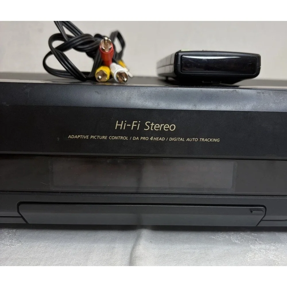 Sony SLV-790HF VHS VCR Video Cassette Recorder w/ Remote Tested Working